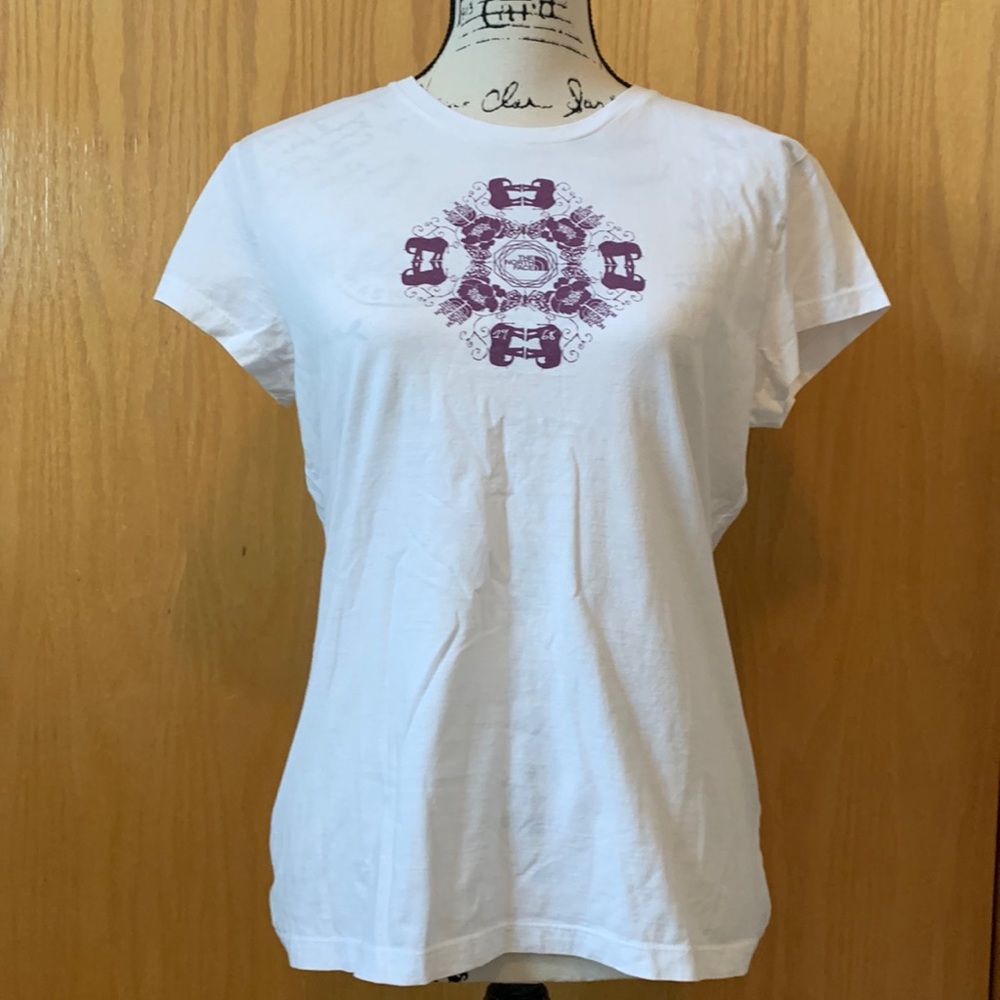 NWOT North Face Tee